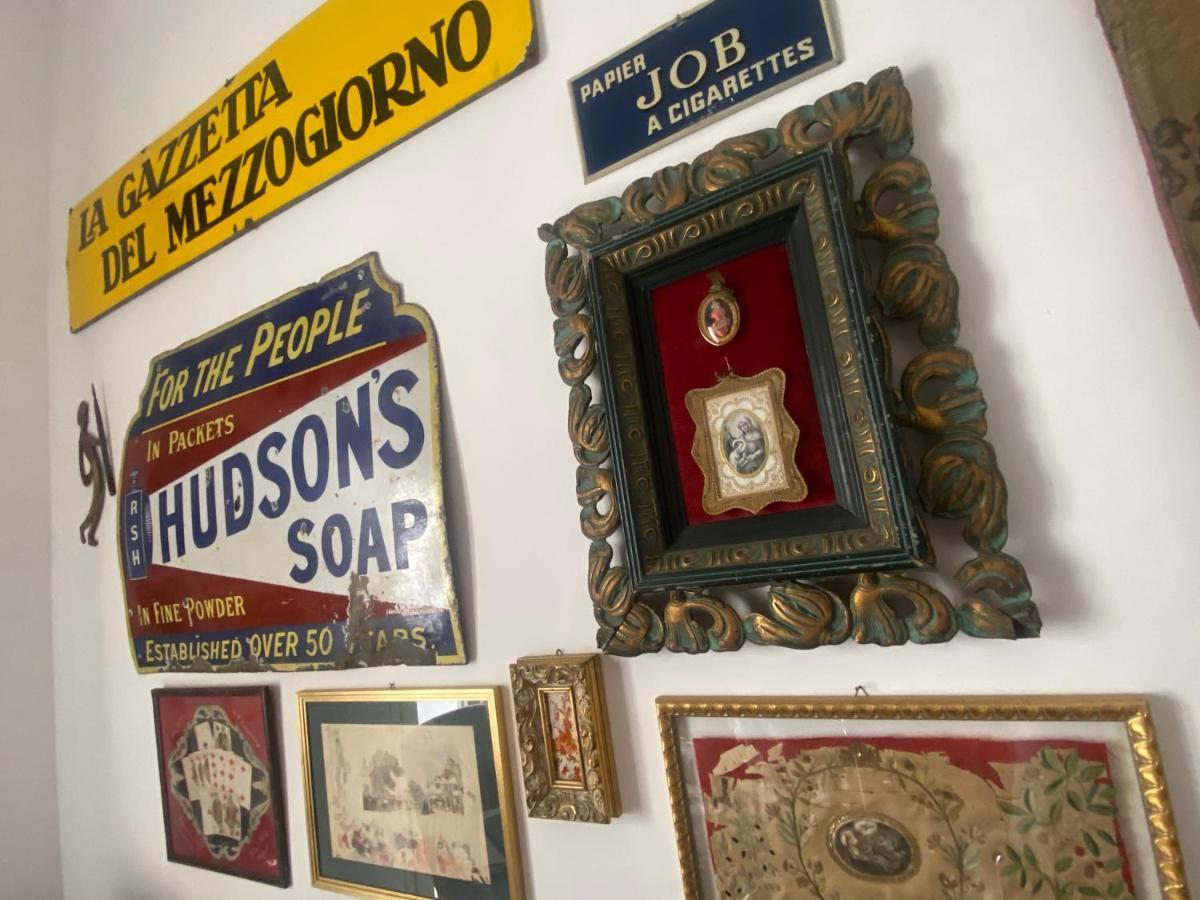 Bric A Brac Eclectic Rooms Uggiano La Chiesa Exterior photo